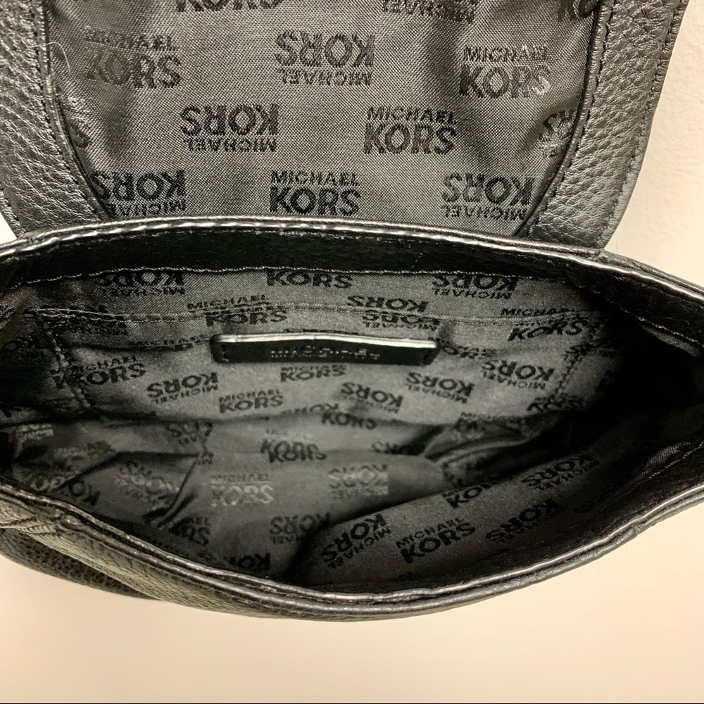 Michael Kors Bag Mini Crossbody Bag - Picture 5 of 9
